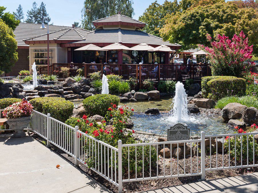 Shops & Restaurants